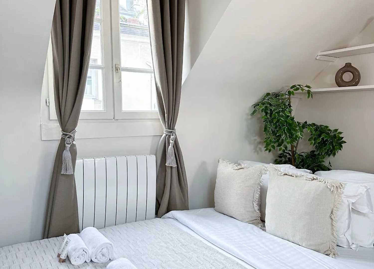 Unique & Beautiful Duplex In Saint-germain Apartment
